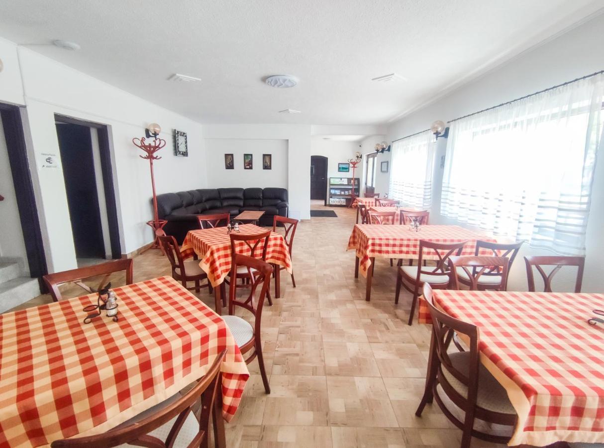 Viktoria Panzio Zamardi Hotel Buitenkant foto