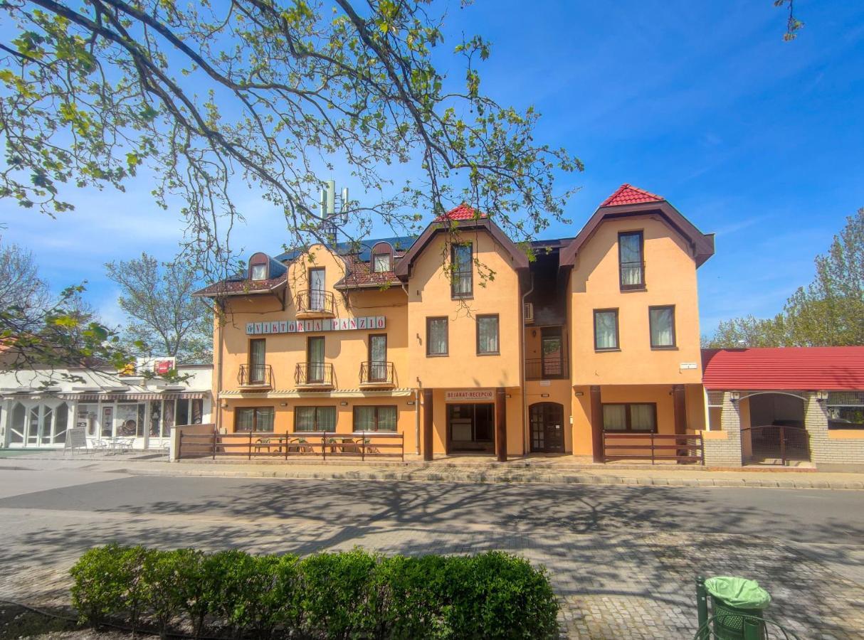 Viktoria Panzio Zamardi Hotel Buitenkant foto